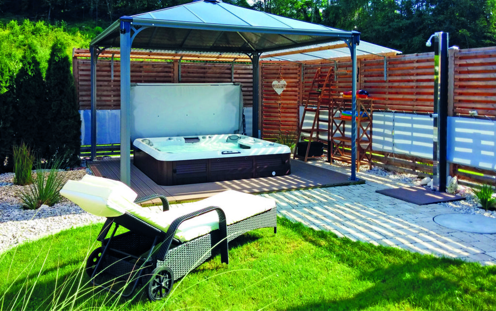 hot-tub with gazebo